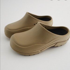 ISO zara lightweight sport sole clogs